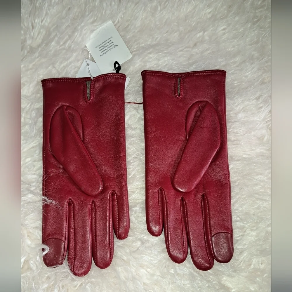 Coach NWTs Tech Gloves Size 61/2